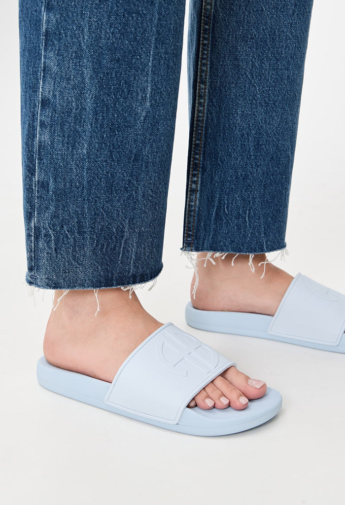 Isla Slides – Pale Blue