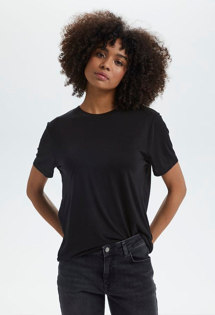 Adelia Regular T-Shirt - Black