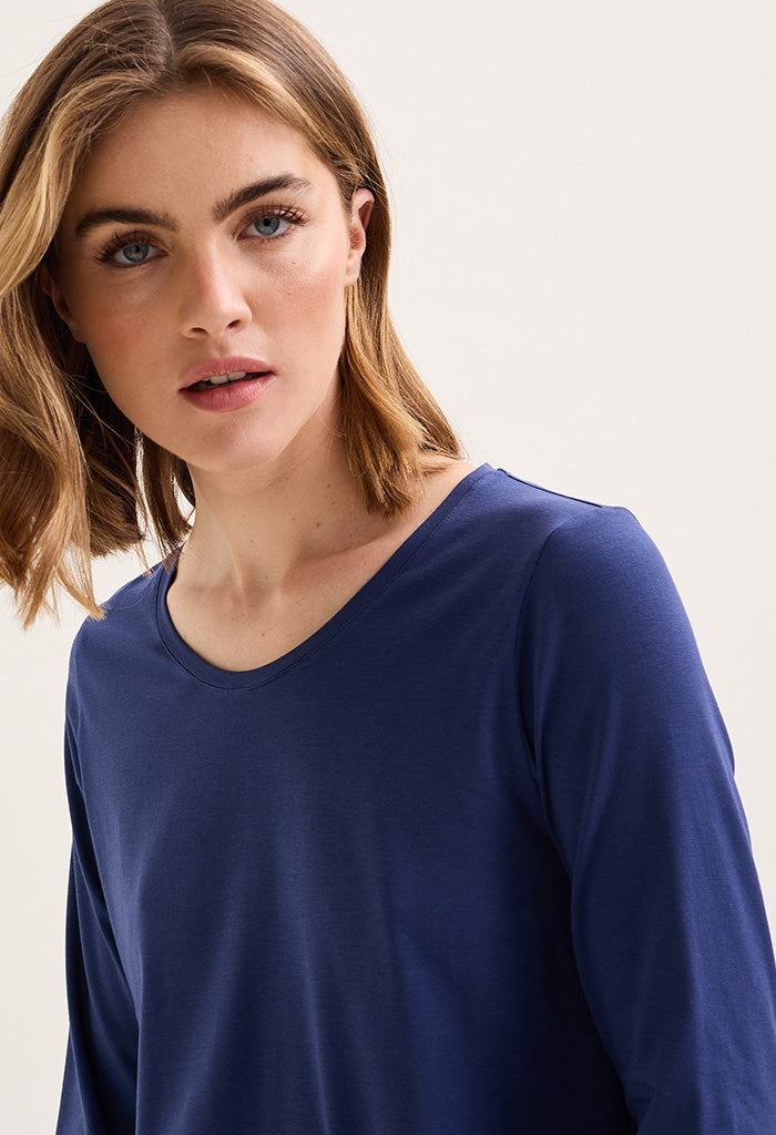 Lesbasiq Nuit Long Sleeve T-Shirt