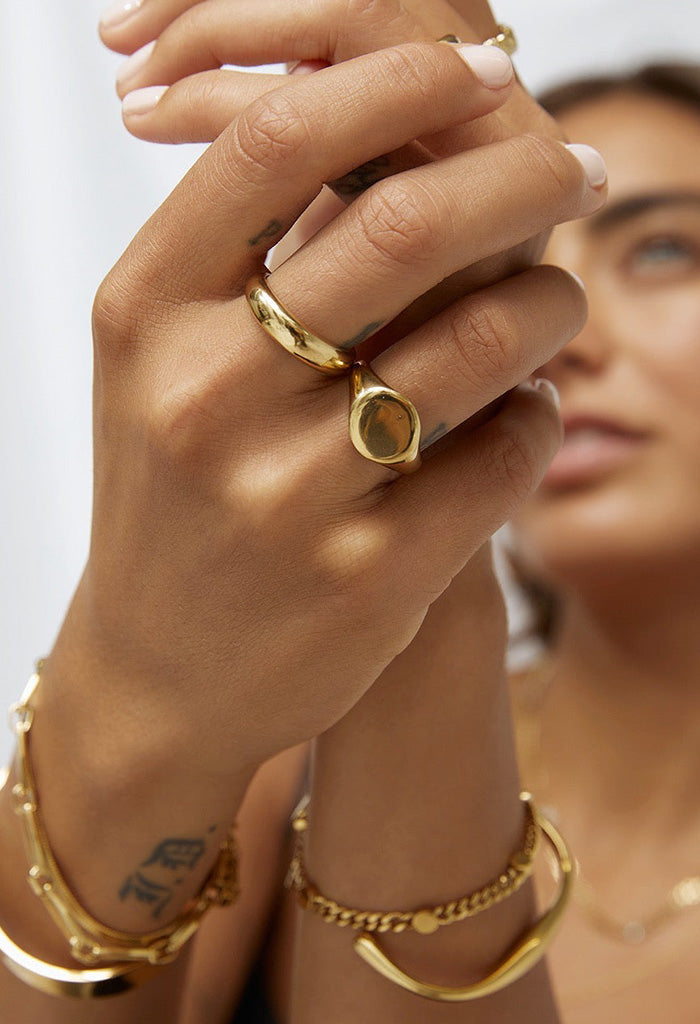 Miro Gold Signet Ring