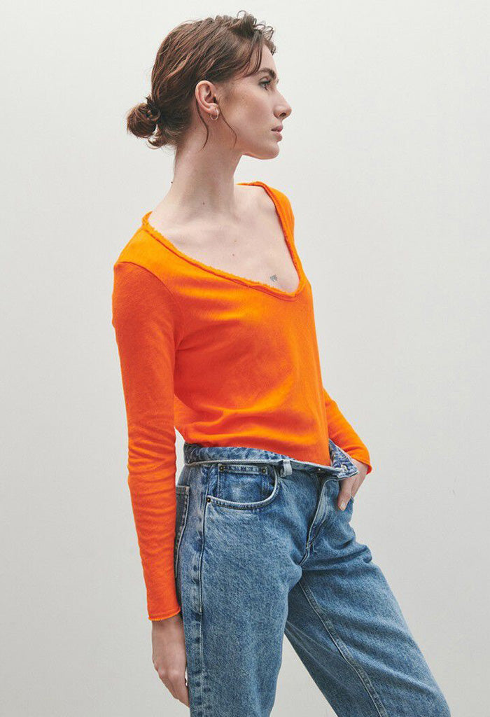 Sonoma Long Sleeve V-Neck T-Shirt - Vintage Vitamins