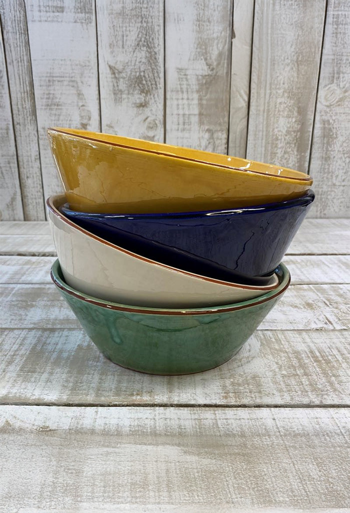 Straight Sided Bowl Creme 25cm