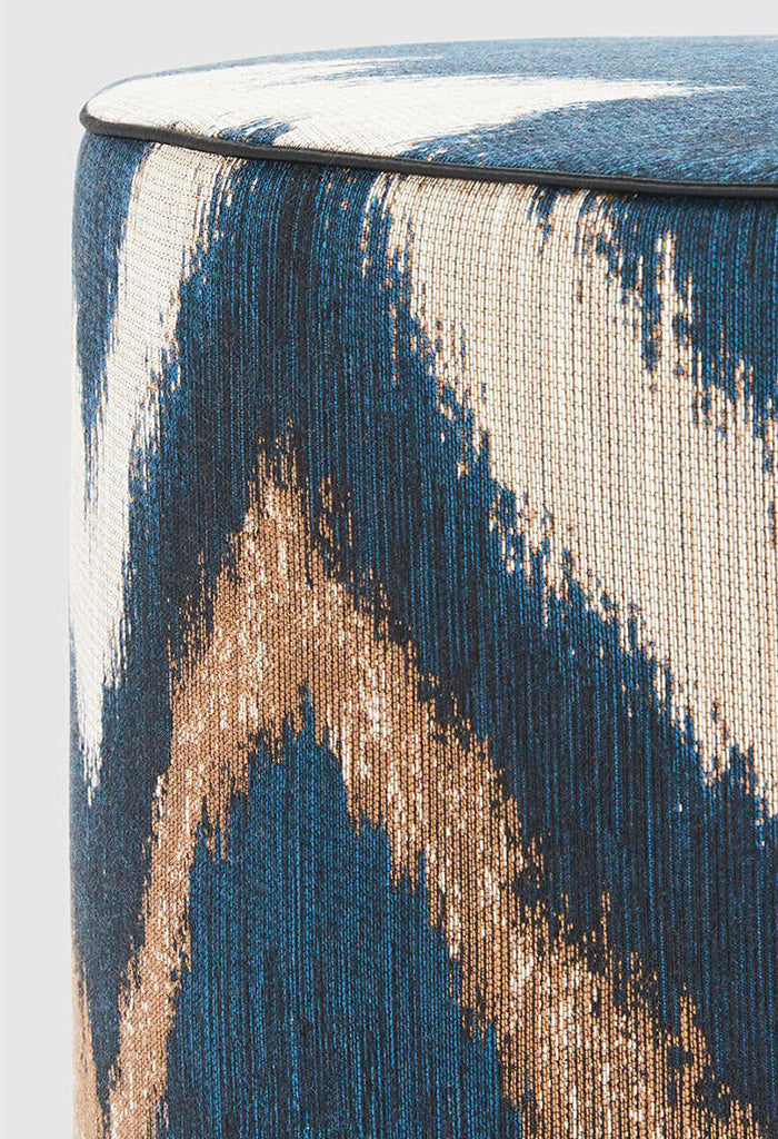 Zigzag 150 Ikat Pouf 40 x 30